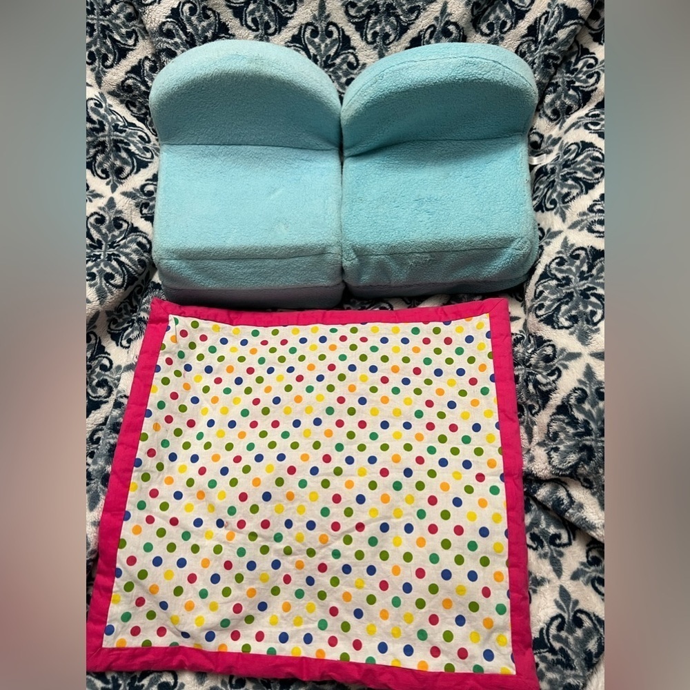 American Girl AG Retired Teal Chairs Folding Beds Retired Bedding